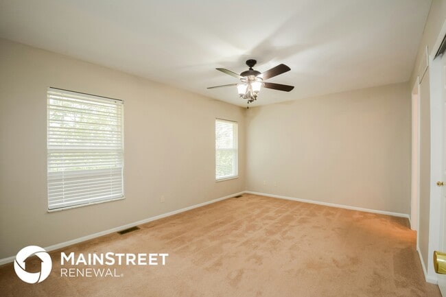 Building Photo - 1017 Providence Pointe Dr