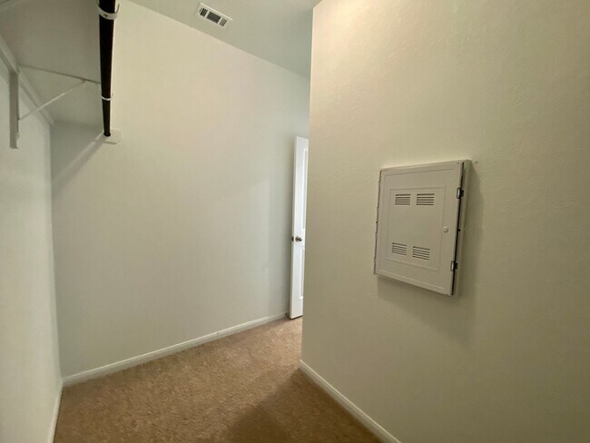 Building Photo - Stunning 4/2 Brand New Home in Kyle!