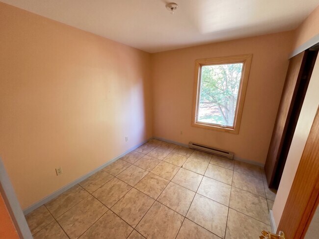 Building Photo - 7221 Hillview Dr