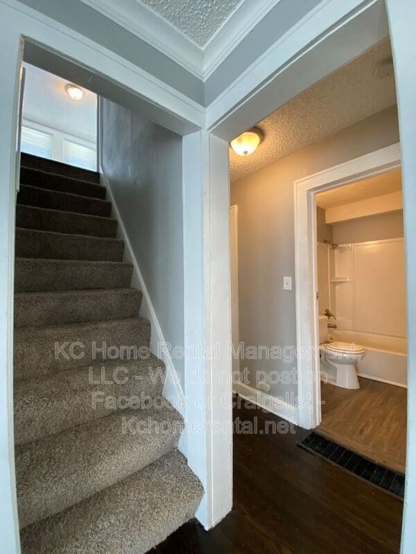 Building Photo - 4144 College Ave