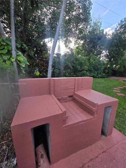 Building Photo - 2834 SW 37th Ave
