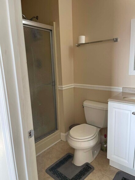 Building Photo - 620 Candlestick Ln