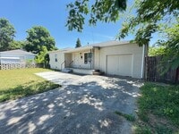 Building Photo - 2 bed/ 1 bath house - Yuba City