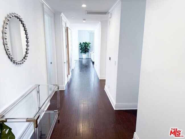 Building Photo - 1316 Amherst Ave