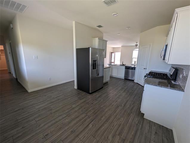 Building Photo - 132 Copper Switch Dr