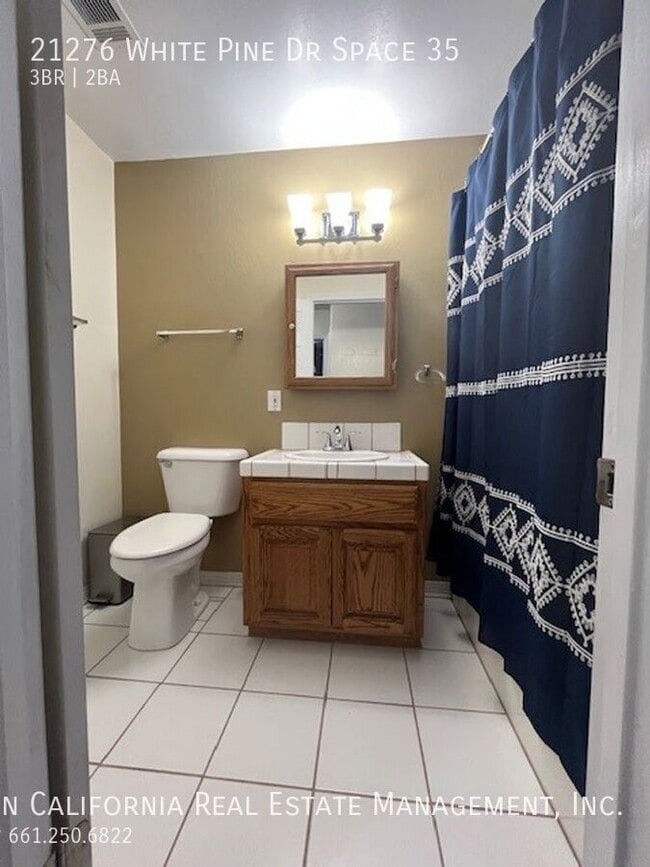 Building Photo - 21276 White Pine Dr