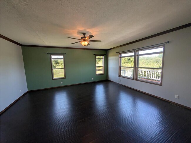 Building Photo - 13908 Kelly Dr