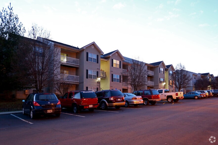 Lakewood Apartments 1516 Lakewood Lndg Imperial MO 63052 Apartment