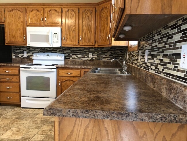 Building Photo - $1,125 - 3Bed/3Bath, House