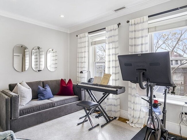 Building Photo - 94 St Botolph St