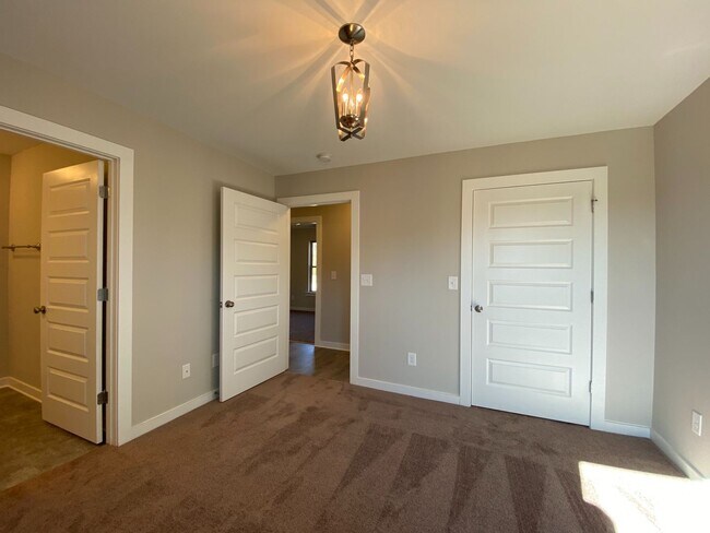 Building Photo - Beautiful home for Rent in Talladega, AL!!...