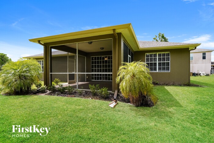 Building Photo - 479 Shadow Lakes Dr