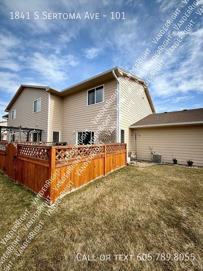 Building Photo - 1841 S Sertoma Ave