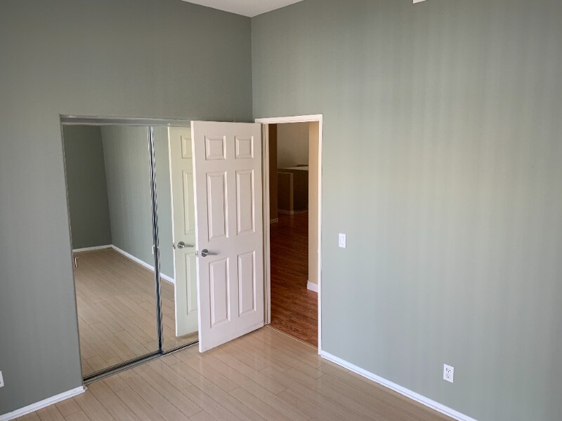 Building Photo - 1115 Armstrong Dr