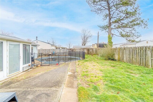 Building Photo - 3025 Bow Creek Blvd