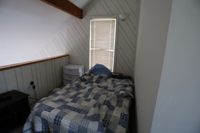 Building Photo - Seasonal 6 Month Lease Available | $1,700.00/ month home in Campton, NH!