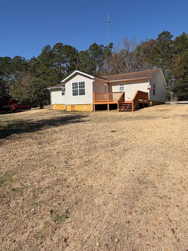 Building Photo - Beautiful Updated Ranch Style Home
