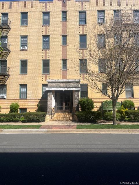 Primary Photo - 250 Harrison Ave