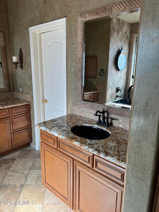 Building Photo - 3022 W Gran Paradiso Dr
