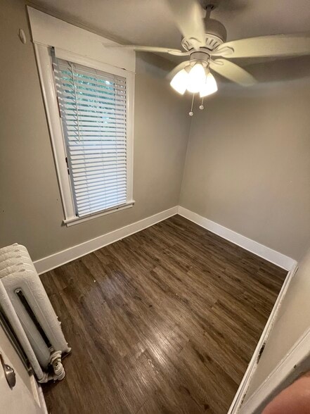 Building Photo - 2536 DuPont Ave S