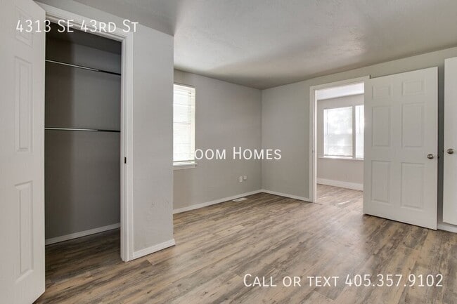 Building Photo - 4313 SE 43rd St