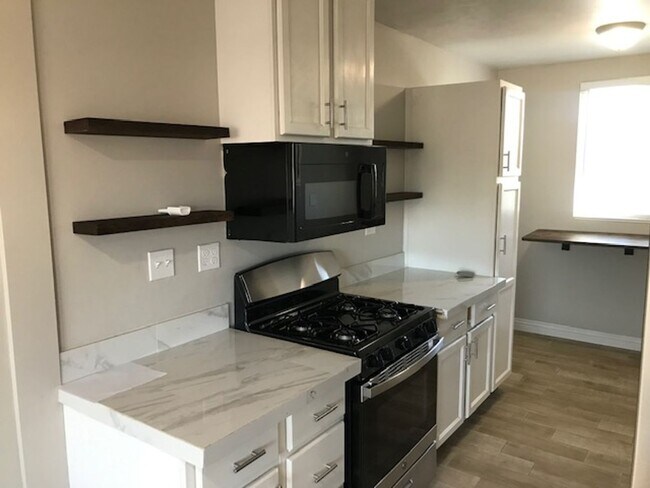 Building Photo - RUNNYMEDE