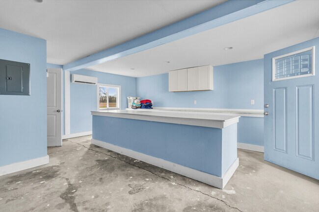 Building Photo - 801 NC-33