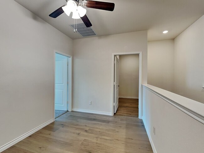 Building Photo - 2020 Saddle Way