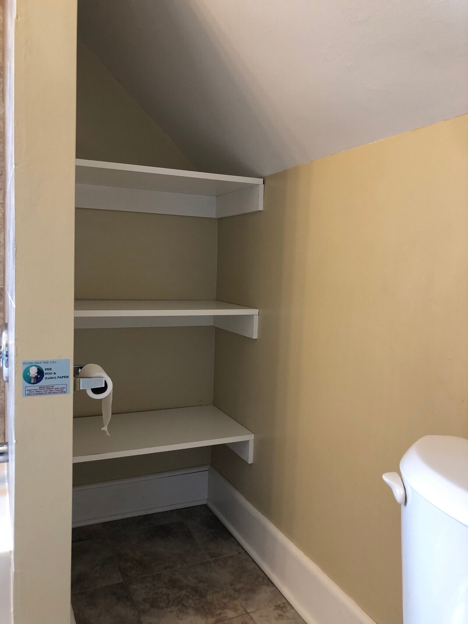 Building Photo - 2213 S Robinson Ave