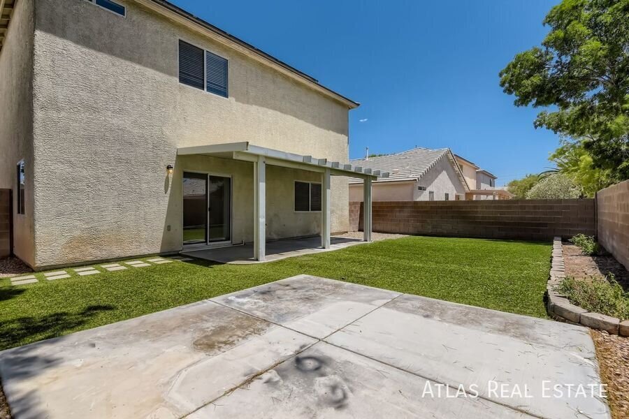 Building Photo - 4917 Royal Lake Ave