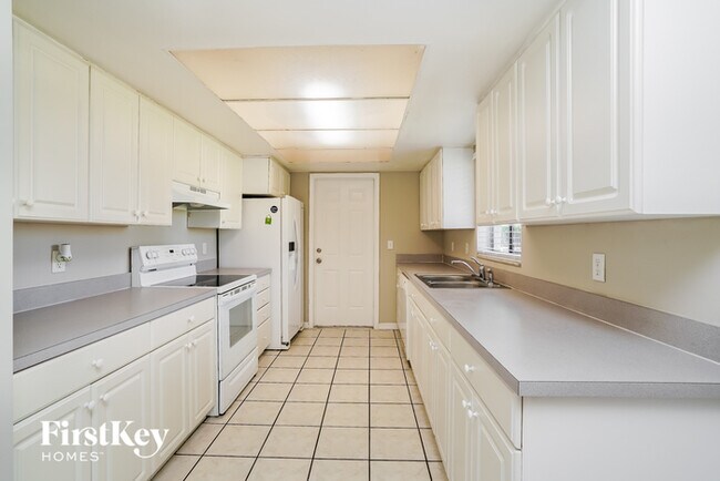 Building Photo - 7409 Pebble Beach Rd