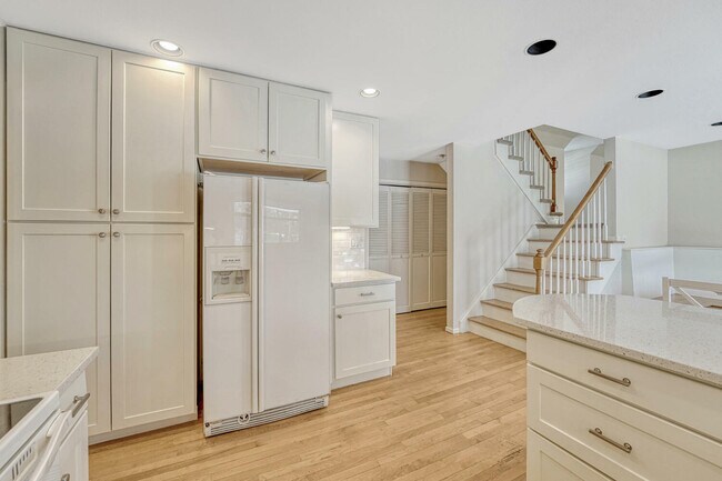 Building Photo - 7398 S Hudson Way