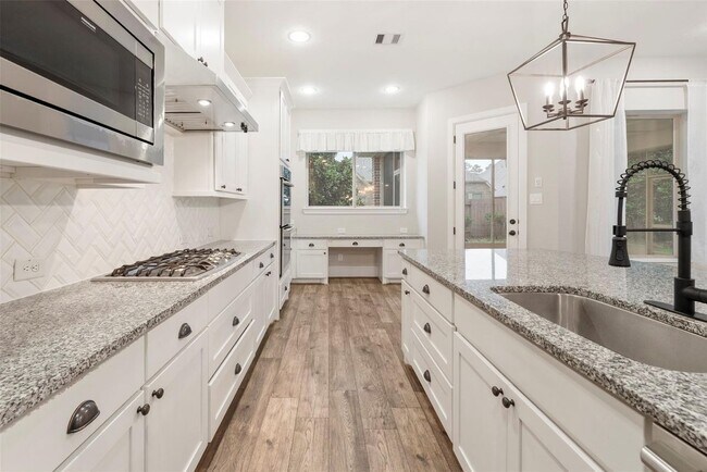 Building Photo - 17703 Sequoia Kings Dr