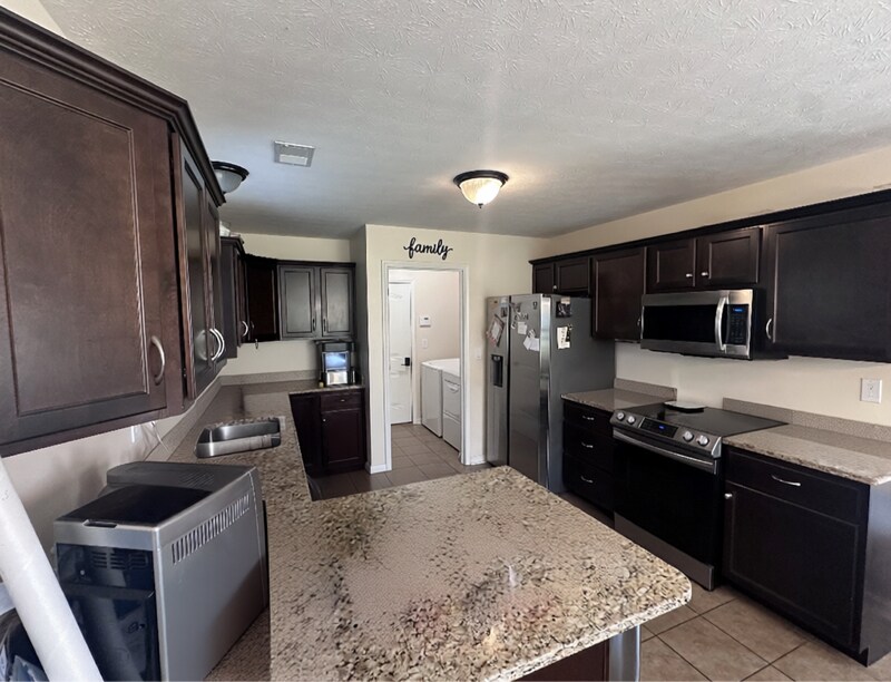 Building Photo - 9704 Pebble Ct