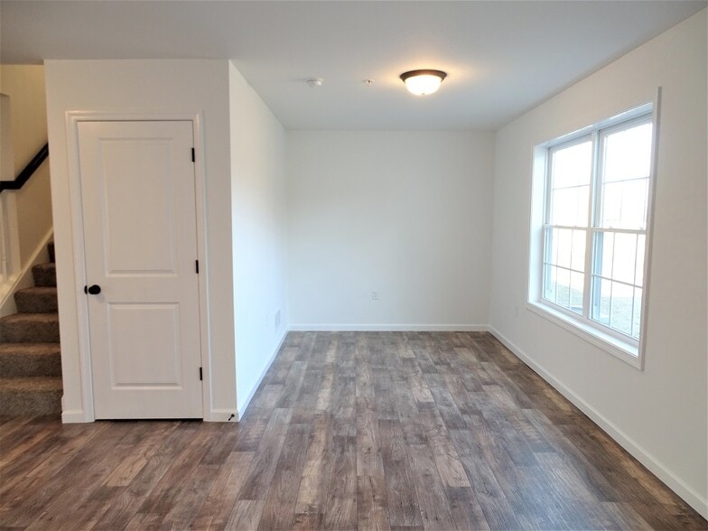 Building Photo - 407 Masonic Dr