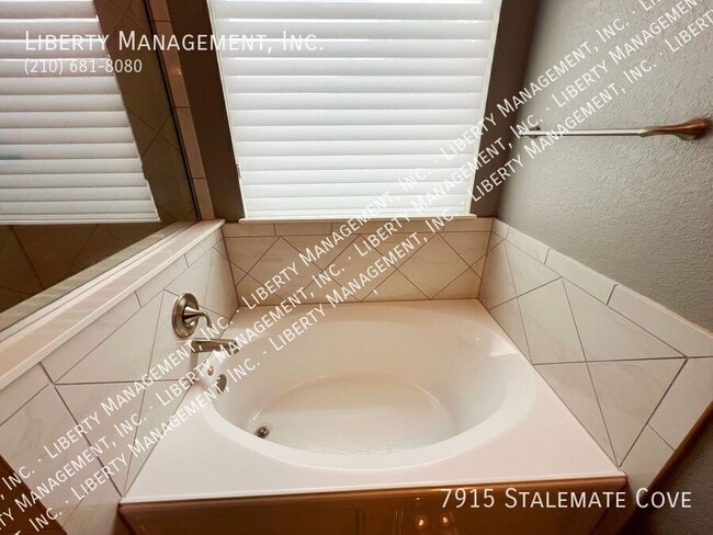 Building Photo - 7915 Stalemate Cv