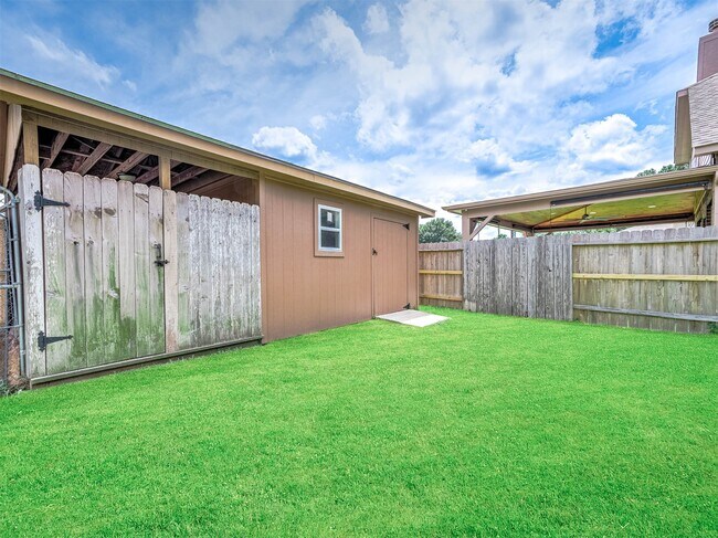 Building Photo - 21388 Timber Lodge Ln