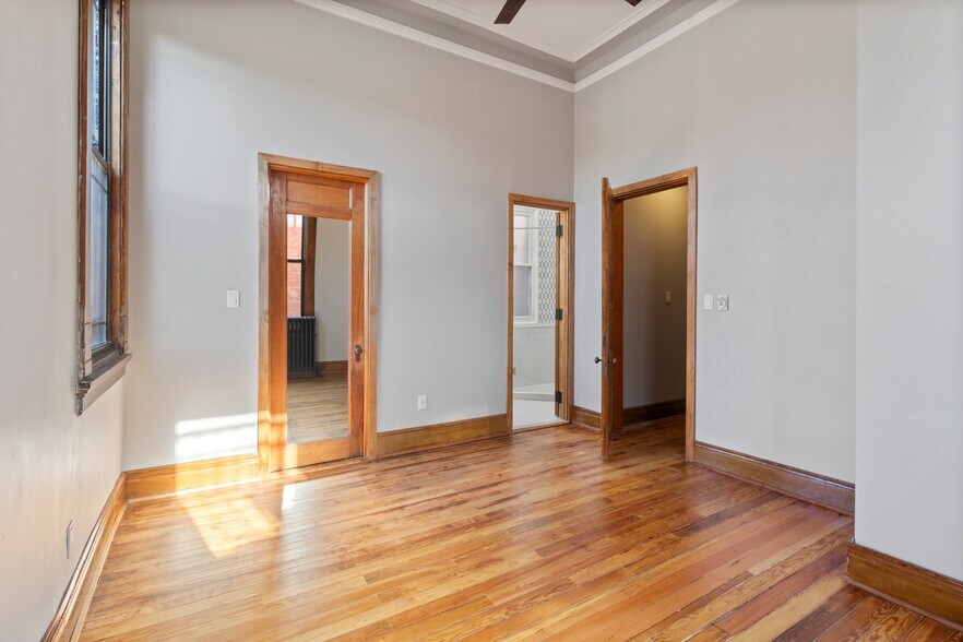 Building Photo - 1512 W Jackson Blvd