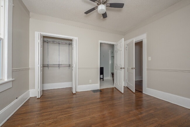 Building Photo - Beautiful 3-Bedroom, 2-Bath Bungalow with ...