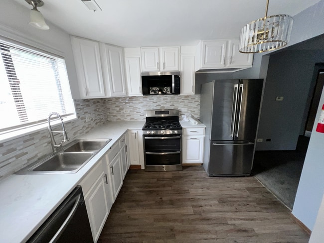 Building Photo - 1259 Cunningham Dr