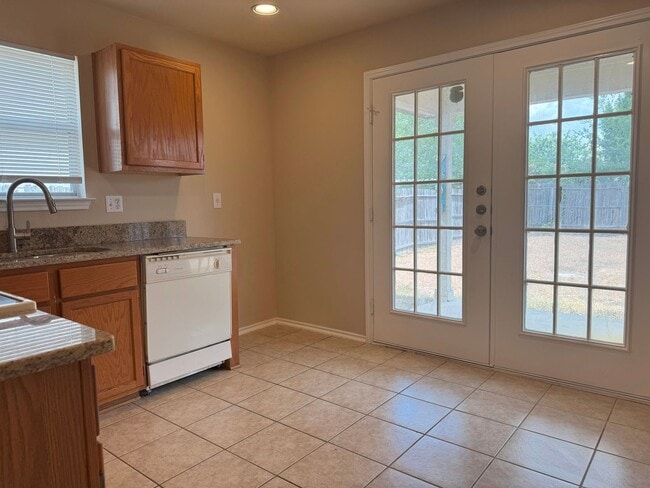 Building Photo - 9061 Clearwood Pth