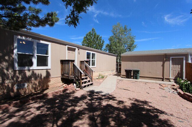 Building Photo - Bright 3-Bedroom Home with Fenced Yard + Detached 2-Car Garage