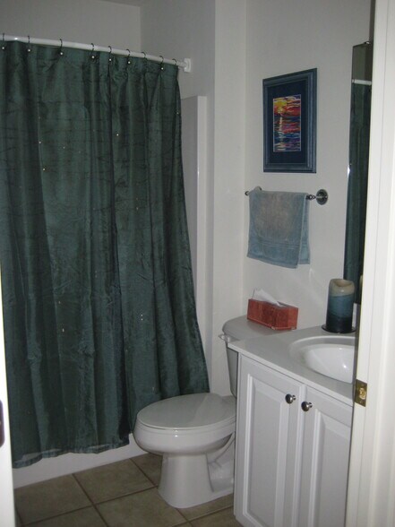 Building Photo - 3829 Taft Ave