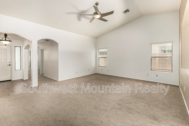 Building Photo - 38426 N Beverly Ave