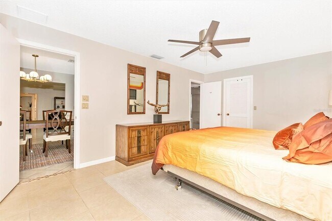 Building Photo - 3698 Glen Oaks Manor Dr