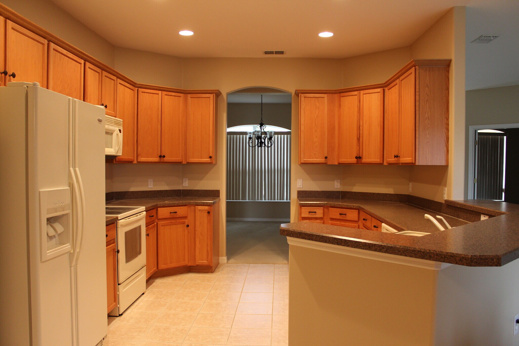 Kitchen - 3587 Somerset Cir