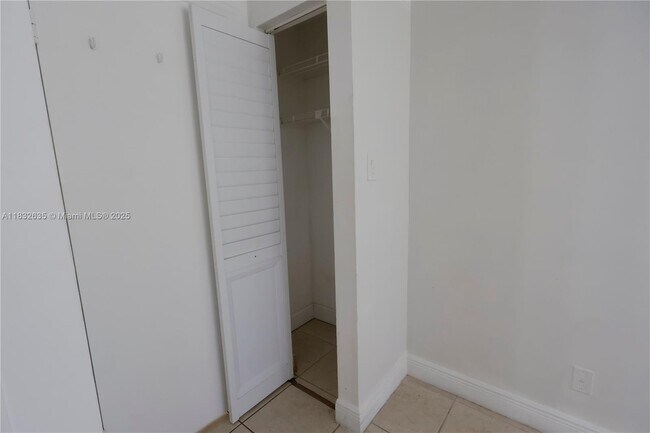 Building Photo - 15770 SW 106th Terrace
