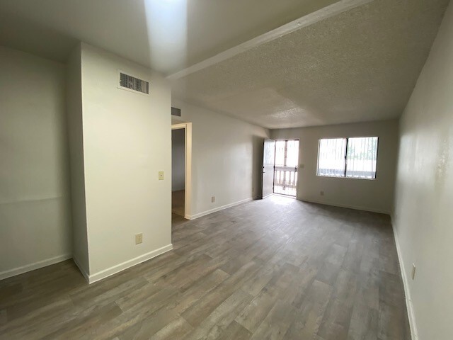 Building Photo - Mission at Mohave