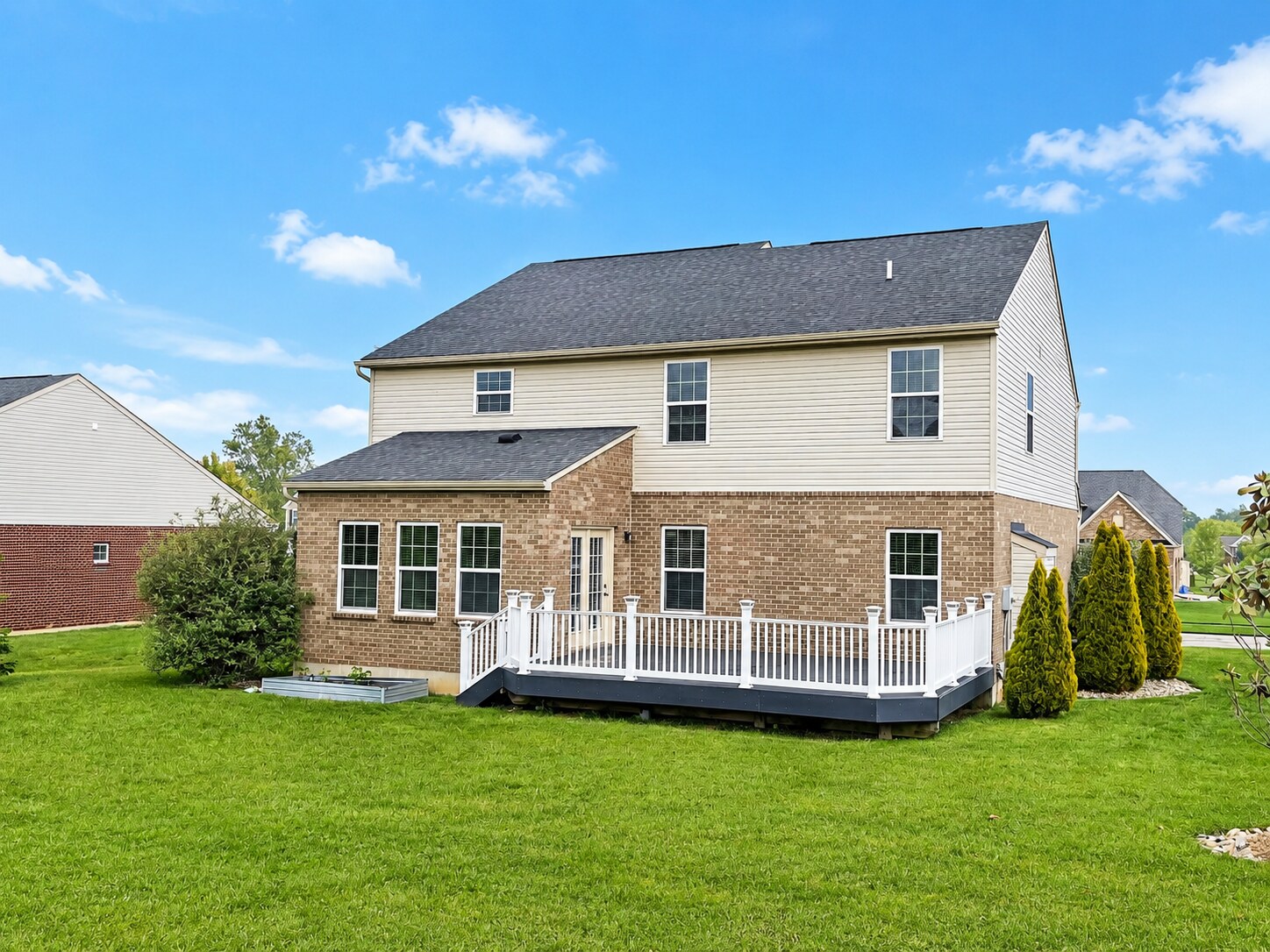 Building Photo - 6819 Hawthorn Knl