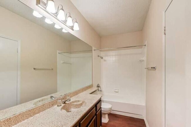 Building Photo - 2 bedroom in Dallas TX 75248